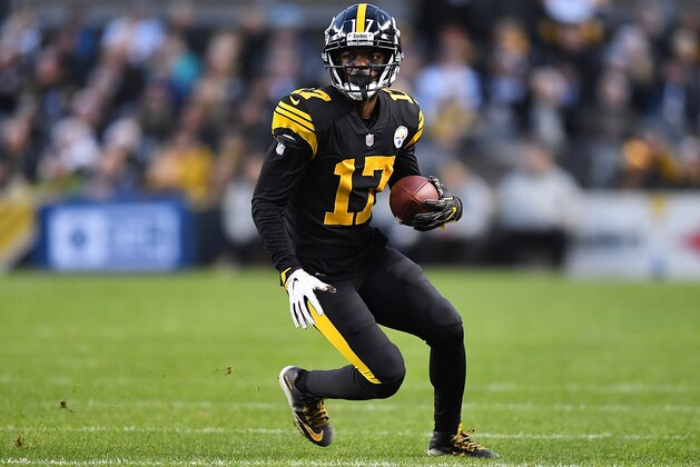 PITTSBURGH, PA - DECEMBER 16:  Eli Rogers #17 of the Pittsburgh Steelers in action during the game against the  New England Patriots at Heinz Field on December 16, 2018 in Pittsburgh, Pennsylvania. (Photo by Joe Sargent/Getty Images)