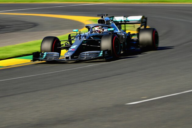 MELBOURNE, AUSTRALIA - MARCH 15: Lewis Hamilton of Great Britain driving the (44) Mercedes AMG Petronas F1 Team Mercedes W10 on track during practice for the F1 Grand Prix of Australia at Melbourne Grand Prix Circuit on March 15, 2019 in Melbourne, Australia.  (Photo by Quinn Rooney/Getty Images)