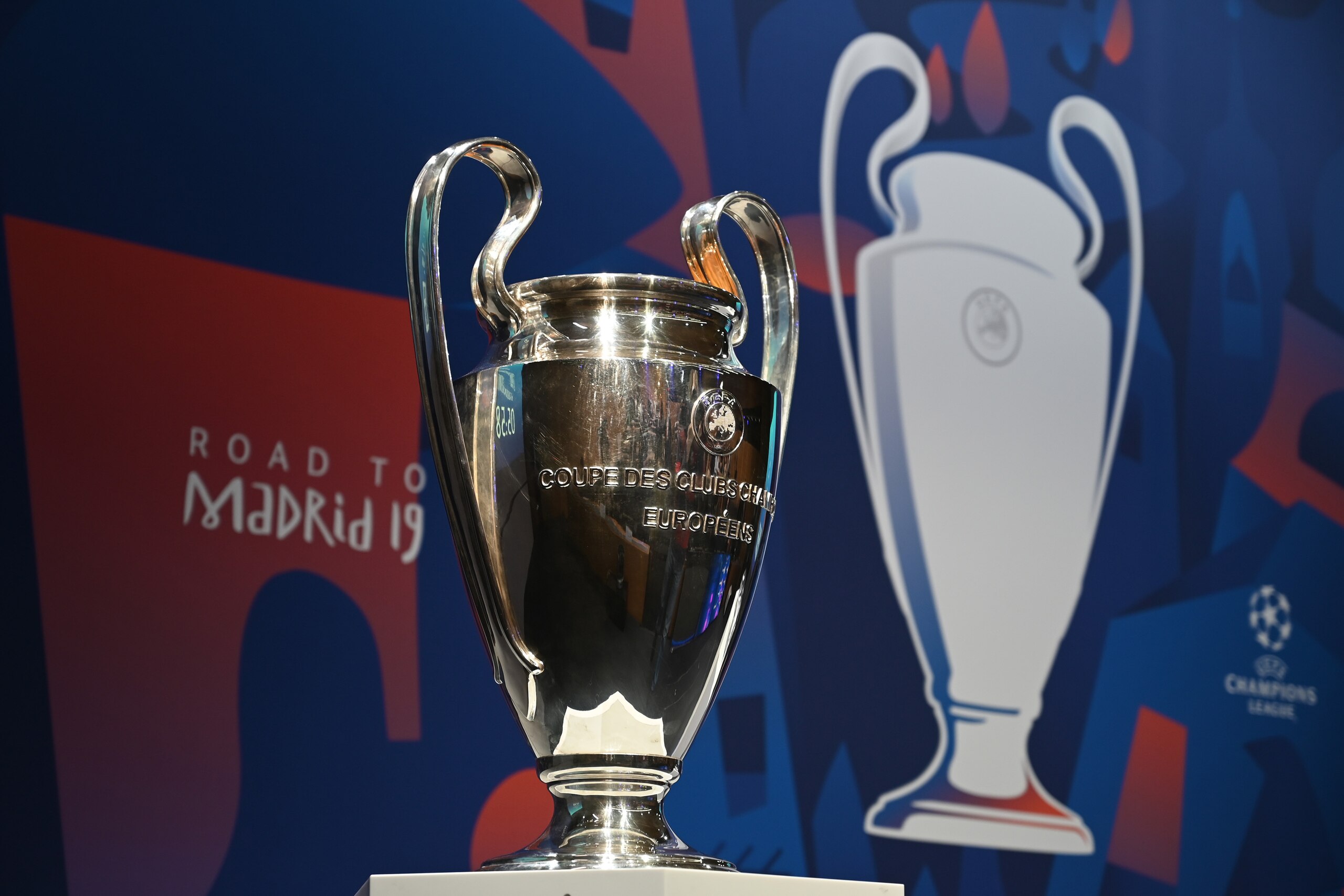 The UEFA Champions league trophy is exhibited ahead of the draw for the Champions league quarter-final draw, on March 15, 2019 at the House of European football in Nyon. (Photo by Fabrice COFFRINI / AFP)        (Photo credit should read FABRICE COFFRINI/AFP/Getty Images)