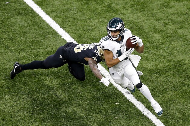 NEW ORLEANS, LOUISIANA - JANUARY 13:  Golden Tate #19 of the Philadelphia Eagles avoids the tackle attempt of P.J. Williams #26 of the New Orleans Saints during the first quarter in the NFC Divisional Playoff Game at Mercedes Benz Superdome on January 13, 2019 in New Orleans, Louisiana. (Photo by Jonathan Bachman/Getty Images)