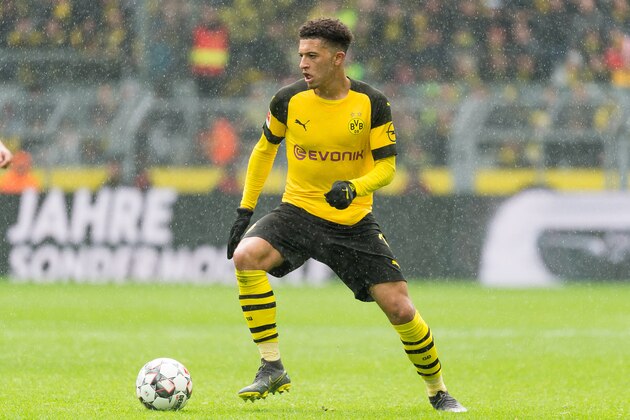 DORTMUND, GERMANY - MARCH 09: Jadon Sancho of Borussia Dortmund controls the ball during the Bundesliga match between Borussia Dortmund and VfB Stuttgart at Signal Iduna Park on March 9, 2019 in Dortmund, Germany. (Photo by TF-Images/Getty Images)