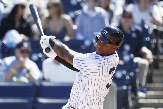 TAMPA, FL - FEBRUARY 25: Aaron Hicks #31 of the New York Yankees bats during a Grapefruit League spring training game against the Toronto Blue Jays at Steinbrenner Field on February 25, 2019 in Tampa, Florida. The Yankees won 3-0. (Photo by Joe Robbins/Getty Images)
