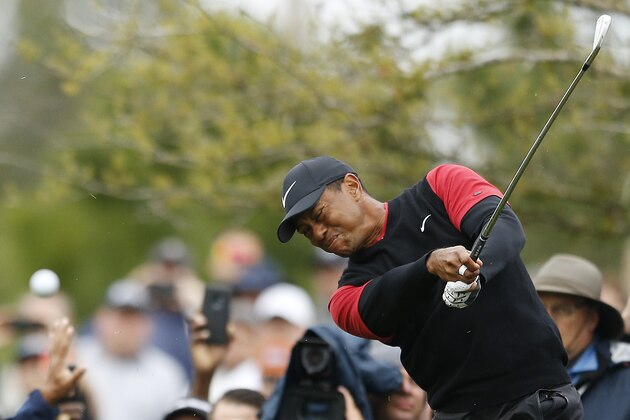 PONTE VEDRA BEACH, FLORIDA - MARCH 17:  Tiger Woods of the United States plays his second shot on the fifth hole during the final round of The PLAYERS Championship on The Stadium Course at TPC Sawgrass on March 17, 2019 in Ponte Vedra Beach, Florida. (Photo by Michael Reaves/Getty Images)
