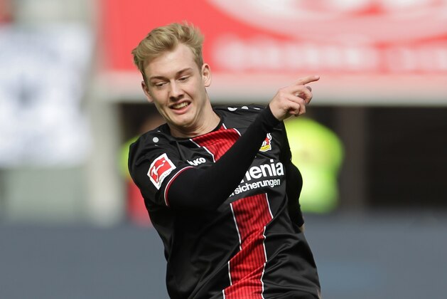 LEVERKUSEN, GERMANY - MARCH 17: Julian Brandt of Bayer Leverkusen controls the ball during the Bundesliga match between Bayer 04 Leverkusen and SV Werder Bremen at BayArena on March 17, 2019 in Leverkusen, Germany. (Photo by TF-Images/Getty Images)