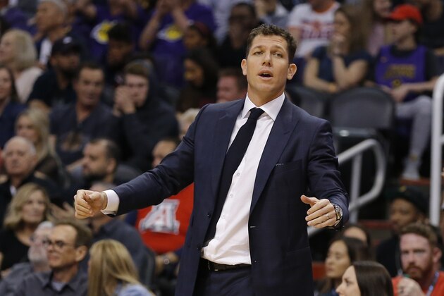 Los Angeles Lakers head coach Luke Walton in the second half during an NBA basketball game against the Phoenix Suns, Saturday, March 2, 2019, in Phoenix. The Suns defeated the Lakers 118-109.(AP Photo/Rick Scuteri)