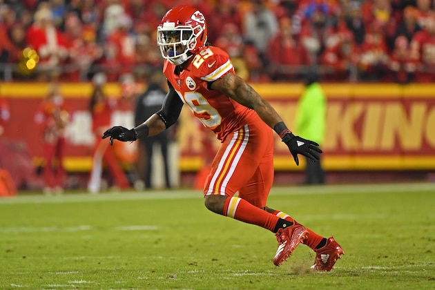 KANSAS CITY, MO - DECEMBER 13:  Defensive back Eric Berry #29 of the Kansas City Chiefs drops back in coverage during the first half against the Los Angeles Chargers on December 13, 2018 at Arrowhead Stadium in Kansas City, Missouri.  (Photo by Peter G. Aiken/Getty Images)
