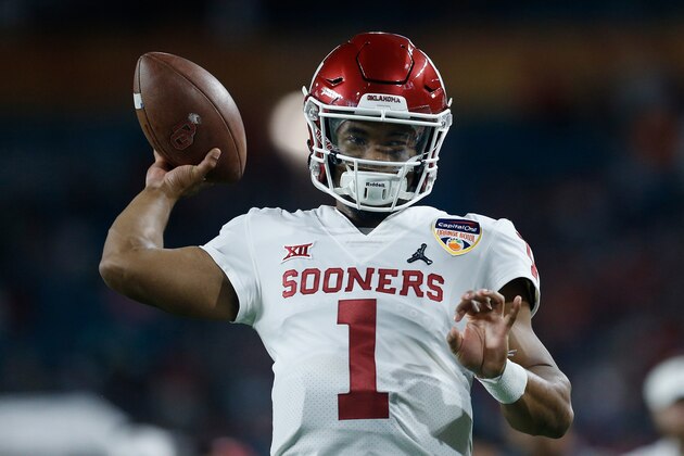 MIAMI, FL - DECEMBER 29:  Kyler Murray #1 of the Oklahoma Sooners looks on prior to the game against the Alabama Crimson Tide during the College Football Playoff Semifinal at the Capital One Orange Bowl at Hard Rock Stadium on December 29, 2018 in Miami, Florida.  (Photo by Michael Reaves/Getty Images)