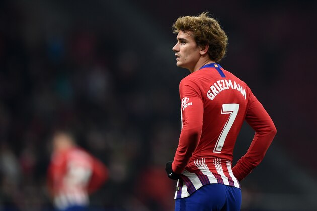 MADRID, SPAIN - JANUARY 16: Antoine Griezmann of Atletico looks dejected during the Copa del Rey Round of 16 match between Atletico Madrid and Girona at Wanda Metropolitano on January 16, 2019 in Madrid, Spain. (Photo by Denis Doyle/Getty Images)