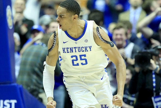 NASHVILLE, TENNESSEE - MARCH 16:   PJ Washington #25 of the Kentucky Wildcats celebrates against the Tennessee Volunteers during the semifinals of the SEC Basketball Tournament at Bridgestone Arena on March 16, 2019 in Nashville, Tennessee. (Photo by Andy Lyons/Getty Images)