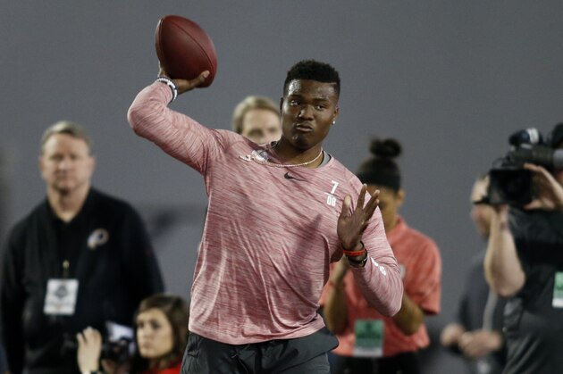 Ohio State quarterback Dwayne Haskins passes during an NFL Pro Day at Ohio State University in Columbus, Ohio, Wednesday, March 20, 2019. (AP Photo/Paul Vernon)