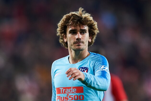 BILBAO, SPAIN - MARCH 16: Antoine Griezmann of Atletico Madrid reacts during the La Liga match between Athletic Club and  Club Atletico de Madrid at San Mames Stadium on March 16, 2019 in Bilbao, Spain. (Photo by Juan Manuel Serrano Arce/Getty Images)