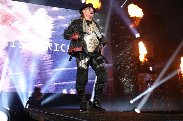 TOKYO, JAPAN - JANUARY 04: Chris Jericho vs Tetsuya Naito during the IWGP INTERCONTINENTAL CHAMPIONSHIP NO DQ MATCH Chris Jericho vs Tetsuya Naito Wrestle Kingdom 13 at Tokyo Dome on January 4, 2019 in Tokyo, Japan. (Photo by New Japan Pro-Wrestling/Getty Images)