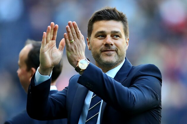 LONDON, ENGLAND - MARCH 24: Tottenham Hotspur manager Mauricio Pochettino applauds the crowd during the U18 Premier League match between Tottenham Hotspur and Southampton at Tottenham Hotspur Stadium on March 24, 2019 in London, England. (Photo by Chris Brunskill/Fantasista/Getty Images)