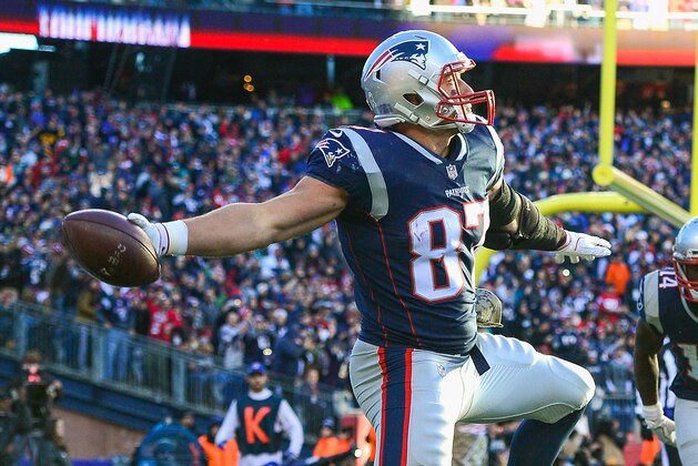 FOXBORO, MA - NOVEMBER 26:  Rob Gronkowski #87 of the New England Patriots spikes the ball after catching a touchdown pass during the third quarter of a game against the Miami Dolphins at Gillette Stadium on November 26, 2017 in Foxboro, Massachusetts.  (Photo by Adam Glanzman/Getty Images)