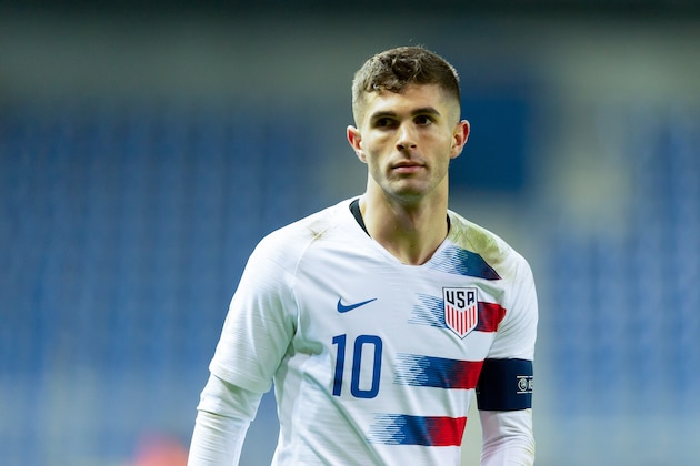 GENK, BELGIUM - NOVEMBER 20: Christian Pulisic of the United States of America looks on during Italy v USA International Friendly at Luminus Arena in Genk on November 20, 2018 in Genk, Belgium. (Photo by TF-Images/Getty Images)