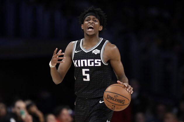 Sacramento Kings' De'Aaron Fox during an NBA basketball game Sunday, March 24, 2019, in Los Angeles. (AP Photo/Marcio Jose Sanchez)