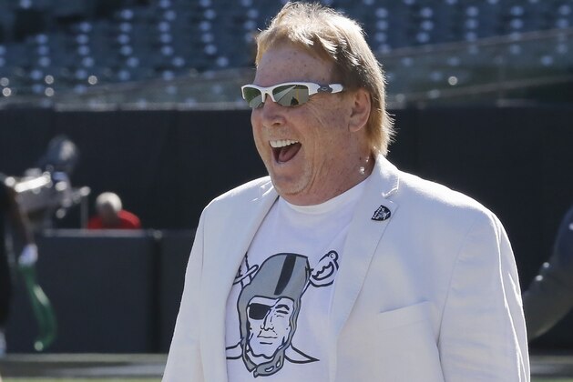 Oakland Raiders owner Mark Davis during a NFL football game between the Indianapolis Colts and the Oakland Raiders Sunday October 28. 2018 at the Oakland County Coliseum Oakland Ca. The Indianapolis Colts defeated the Oakland Raiders 42 - 28. in game 8. (AP Photo/Bill Nichols)