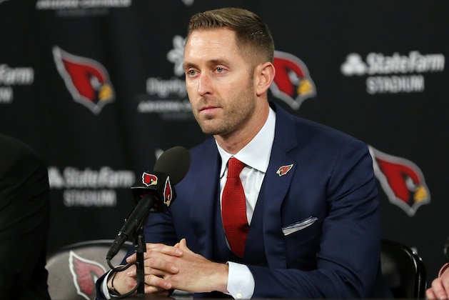 The Arizona Cardinals new head coach Kliff Kingsbury addresses the media, Wednesday, Jan. 9, 2019, in Tempe, Ariz. The Arizona Cardinals introduced Kliff Kingsbury as their new coach a day after hiring the former Texas Tech coach in a bid to revitalize the worst offense in the NFL. (AP Photo/Rick Scuteri)