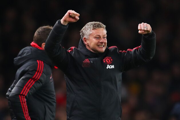 LONDON, ENGLAND - JANUARY 25:  Ole Gunnar Solskjaer, Interim Manager of Manchester United celebrates as Jesse Lingard of Manchester United scores his team's second goal during the FA Cup Fourth Round match between Arsenal and Manchester United at Emirates Stadium on January 25, 2019 in London, United Kingdom. (Photo by Catherine Ivill/Getty Images)
