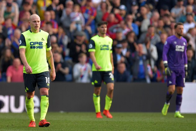 LONDON, ENGLAND - MARCH 30:  Aaron Mooy of Huddersfield Town looks dejected during the Premier League match between Crystal Palace and Huddersfield Town at Selhurst Park on March 30, 2019 in London, United Kingdom. (Photo by Justin Setterfield/Getty Images)