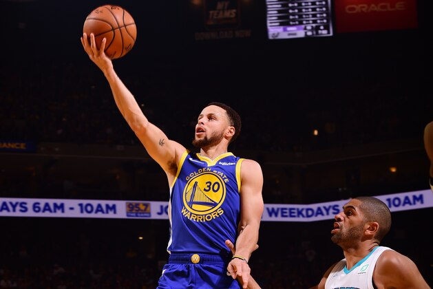 OAKLAND, CA - MARCH 31: Stephen Curry #30 of the Golden State Warriors shoots the ball against the Charlotte Hornets  on March 31, 2019 at ORACLE Arena in Oakland, California. NOTE TO USER: User expressly acknowledges and agrees that, by downloading and or using this photograph, user is consenting to the terms and conditions of Getty Images License Agreement. Mandatory Copyright Notice: Copyright 2019 NBAE (Photo by Noah Graham/NBAE via Getty Images)