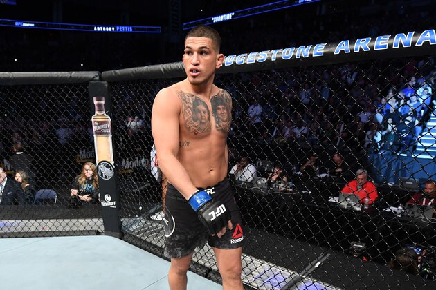NASHVILLE, TENNESSEE - MARCH 23:  Anthony Pettis stands in his corner prior to his welterweight bout against Stephen Thompson during the UFC Fight Night event at Bridgestone Arena on March 23, 2019 in Nashville, Tennessee. (Photo by Jeff Bottari/Zuffa LLC/Zuffa LLC via Getty Images)