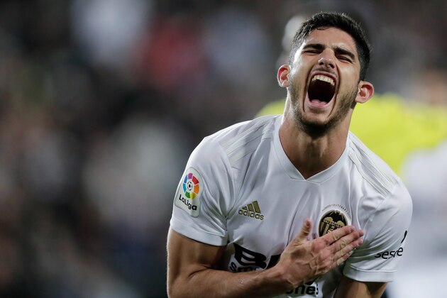 VALENCIA, SPAIN - APRIL 3: Goncalo Guedes of Valencia CF Celebrates 1-0 during the La Liga Santander  match between Valencia v Real Madrid at the Estadio de Mestalla on April 3, 2019 in Valencia Spain (Photo by Jeroen Meuwsen/Soccrates/Getty Images)