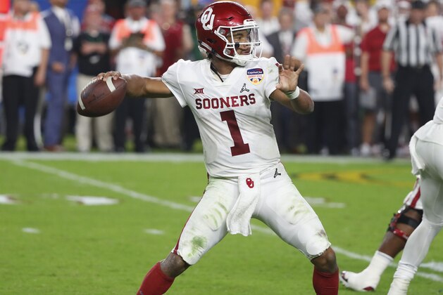 Oklahoma quarterback Kyler Murray (1) looks to pass the ball, during the second half of the Orange Bowl NCAA college football game against Alabama, Saturday, Dec. 29, 2018, in Miami Gardens, Fla. (AP Photo/Wilfredo Lee)