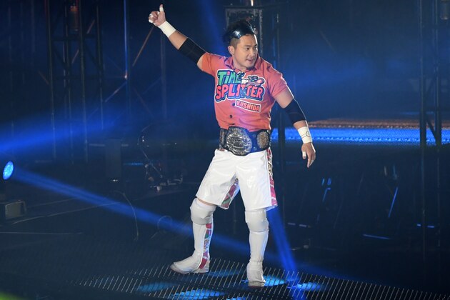 TOKYO, JAPAN - JANUARY 04: KUSHIDA enters the ring prior to the IWGP Jr. Heavyweight Championship match between KUSHIDA and Taiji Ishimori during Wrestle Kingdom 13 of New Japan Pro-Wrestling at Tokyo Dome on January 4, 2019 in Tokyo, Japan. (Photo by Etsuo Hara/Getty Images)