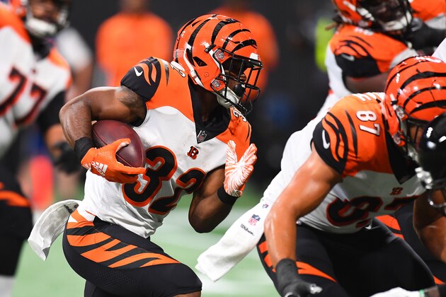 ATLANTA, GA - SEPTEMBER 30: Mark Walton #32 of the Cincinnati Bengals runs the ball during the fourth quarter against the Atlanta Falcons at Mercedes-Benz Stadium on September 30, 2018 in Atlanta, Georgia. (Photo by Scott Cunningham/Getty Images)