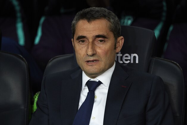 BARCELONA, SPAIN - APRIL 06: Ernesto Valverde, Manager of Barcelona looks on prior to the La Liga match between FC Barcelona and Club Atletico de Madrid at Camp Nou on April 06, 2019 in Barcelona, Spain. (Photo by Quality Sport Images/Getty Images)