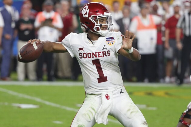 Oklahoma quarterback Kyler Murray (1) looks to pass the ball, during the second half of the Orange Bowl NCAA college football game against Alabama, Saturday, Dec. 29, 2018, in Miami Gardens, Fla. (AP Photo/Wilfredo Lee)