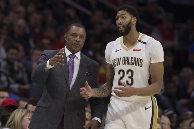 PHILADELPHIA, PA - NOVEMBER 21: Head coach Alvin Gentry of the New Orleans Pelicans talks to Anthony Davis #23 against the Philadelphia 76ers at the Wells Fargo Center on November 21, 2018 in Philadelphia, Pennsylvania. NOTE TO USER: User expressly acknowledges and agrees that, by downloading and or using this photograph, User is consenting to the terms and conditions of the Getty Images License Agreement. (Photo by Mitchell Leff/Getty Images)