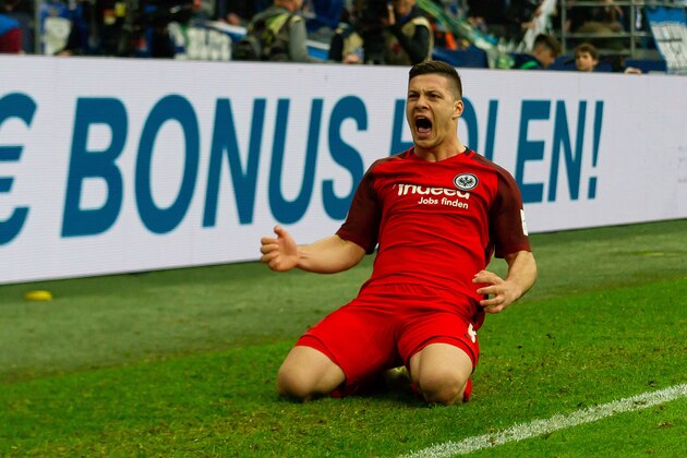 GELSENKIRCHEN, GERMANY - APRIL 06: Luka Jovic of Eintracht Frankfurt celebrates after scoring his team's second goal during the Bundesliga match between FC Schalke 04 and Eintracht Frankfurt at Veltins-Arena on April 06, 2019 in Gelsenkirchen, Germany. (Photo by TF-Images/Getty Images)