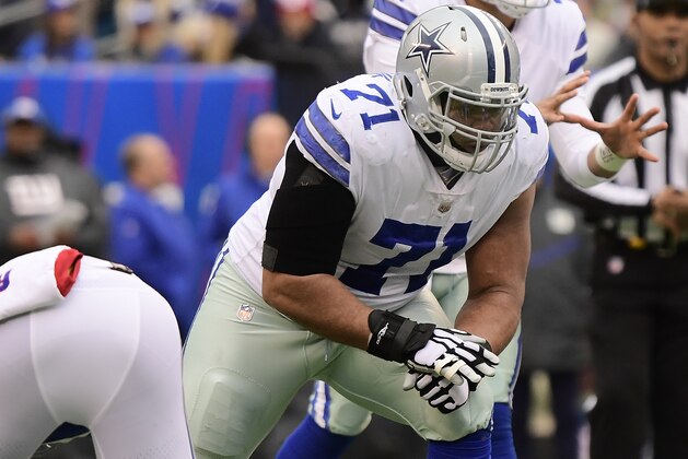 EAST RUTHERFORD, NEW JERSEY - DECEMBER 30:  La'el Collins #71 of the Dallas Cowboys lines up against the New York Giants at MetLife Stadium on December 30, 2018 in East Rutherford, New Jersey. (Photo by Steven Ryan/Getty Images)