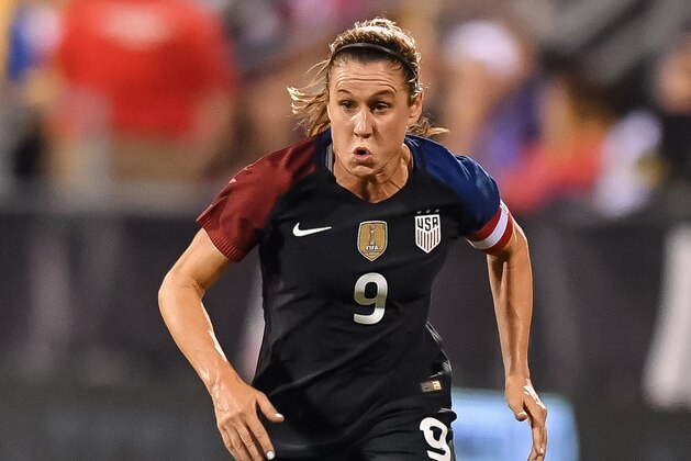 COLUMBUS, OH - SEPTEMBER 15:  Heather O'Reilly #9 of the US Women's National Team controls the ball against Thailand on September 15, 2016 at MAPFRE Stadium in Columbus, Ohio. The United States defeated Thailand 9-0.  (Photo by Jamie Sabau/Getty Images)