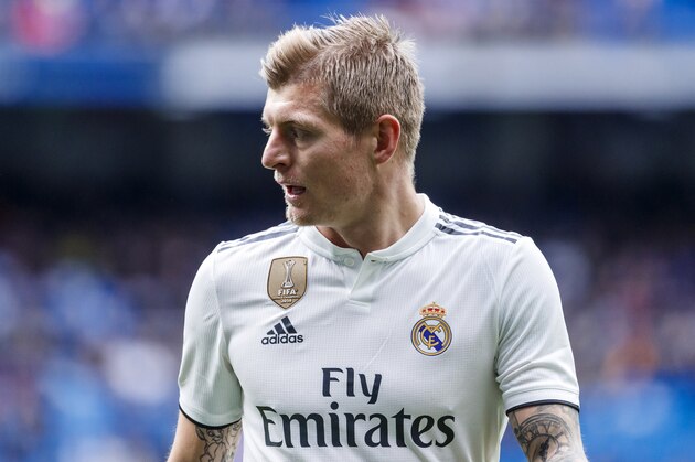 MADRID, SPAIN - APRIL 06: Toni Kroos of Real Madrid looks on during the La Liga match between Real Madrid CF and SD Eibar at Estadio Santiago Bernabeu on April 06, 2019 in Madrid, Spain. (Photo by TF-Images/Getty Images)