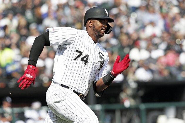CHICAGO, ILLINOIS - APRIL 06: Eloy Jimenez #74 of the Chicago White Sox runs to first base after his single during the fourth inning against the Seattle Mariners at Guaranteed Rate Field on April 06, 2019 in Chicago, Illinois. (Photo by Nuccio DiNuzzo/Getty Images)