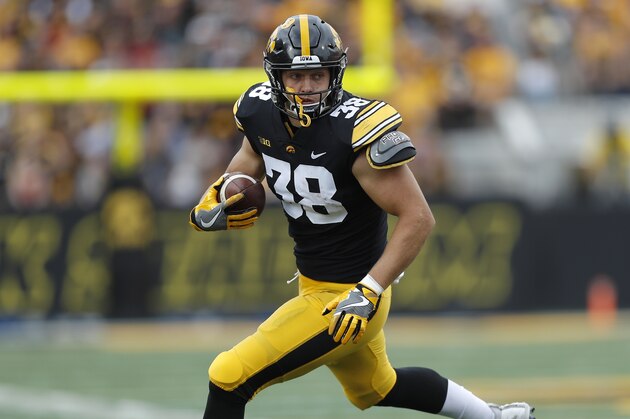 Iowa tight end T.J. Hockenson runs the ball during the first half of an NCAA college football game against Iowa State, Saturday, Sept. 8, 2018, in Iowa City, Iowa. (AP Photo/Matthew Putney)