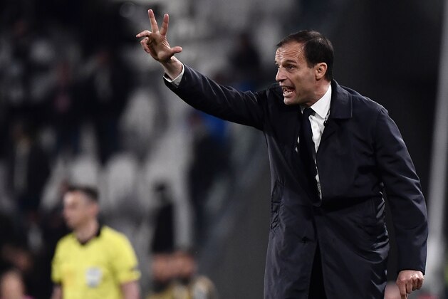 Juventus' Italian coach Massimiliano Allegri gives instructions during the UEFA Champions League quarter-final second leg football match Juventus vs Ajax Amsterdam on April 16, 2019 at the Juventus stadium in Turin. (Photo by Marco Bertorello / AFP)        (Photo credit should read MARCO BERTORELLO/AFP/Getty Images)