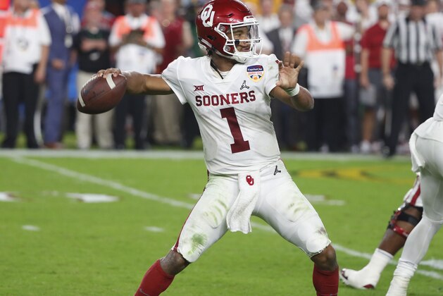 Oklahoma quarterback Kyler Murray (1) looks to pass the ball, during the second half of the Orange Bowl NCAA college football game against Alabama, Saturday, Dec. 29, 2018, in Miami Gardens, Fla. (AP Photo/Wilfredo Lee)