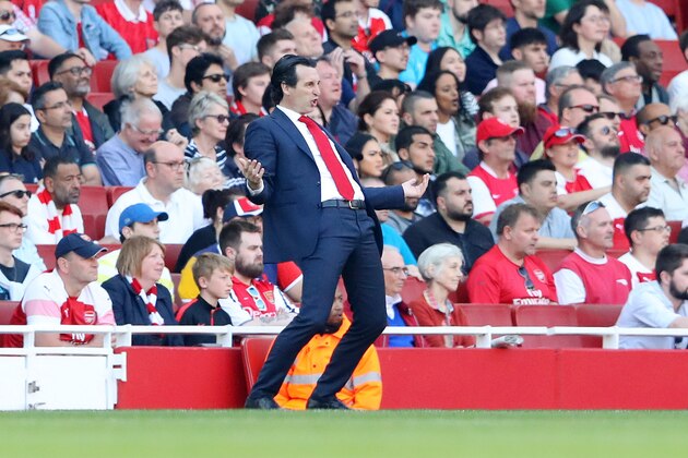 LONDON, ENGLAND - APRIL 21: Unai Emery, Manager of Arsenal reacts during the Premier League match between Arsenal FC and Crystal Palace at Emirates Stadium on April 21, 2019 in London, United Kingdom. (Photo by Warren Little/Getty Images)