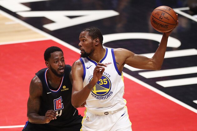 LOS ANGELES, CALIFORNIA - APRIL 21: Kevin Durant #35 of the Golden State Warriors posts up against JaMychal Green #4 of the Los Angeles Clippers during the first quarter of Game Four of Round One of the 2019 NBA Playoffs at Staples Center on April 21, 2019 in Los Angeles, California. NOTE TO USER: User expressly acknowledges and agrees that, by downloading and or using this photograph, User is consenting to the terms and conditions of the Getty Images License Agreement. (Photo by Yong Teck Lim/Getty Images) LOS ANGELES, CALIFORNIA - APRIL 21: Kevin Durant #35 of the Golden State Warriors posts up against JaMychal Green #4 of the Los Angeles Clippers during the first quarter of Game Four of Round One of the 2019 NBA Playoffs at Staples Center on April 21, 2019 in Los Angeles, California. NOTE TO USER: User expressly acknowledges and agrees that, by downloading and or using this photograph, User is consenting to the terms and conditions of the Getty Images License Agreement. (Photo by Yong Teck Lim/Getty Images)