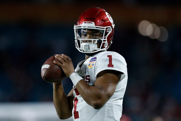 MIAMI, FL - DECEMBER 29:  Kyler Murray #1 of the Oklahoma Sooners looks on prior to the game against the Alabama Crimson Tide during the College Football Playoff Semifinal at the Capital One Orange Bowl at Hard Rock Stadium on December 29, 2018 in Miami, Florida.  (Photo by Michael Reaves/Getty Images)