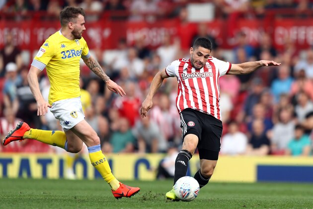 BRENTFORD, ENGLAND - APRIL 22: Neal Maupay of Brentford scores the opening goal during the Sky Bet Championship match between Brentford and Leeds United at Griffin Park on April 22, 2019 in Brentford, England. (Photo by Bryn Lennon/Getty Images)