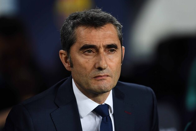 BARCELONA, SPAIN - APRIL 20: Head coach Ernesto Valverde of FC Barcelona looks on ahead of the La Liga match between FC Barcelona and Real Sociedad at Camp Nou on April 20, 2019 in Barcelona, Spain. (Photo by David Ramos/Getty Images)