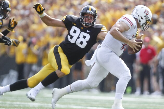IOWA CITY, IOWA- SEPTEMBER 01:  Defensive end Anthony Nelson #98 of the Iowa Hawkeyes gives chase during the second quarter to quarterback Marcus Childers #15 of the Northern Illinois Huskies on September 1, 2018 at Kinnick Stadium, in Iowa City, Iowa.  (Photo by Matthew Holst/Getty Images)