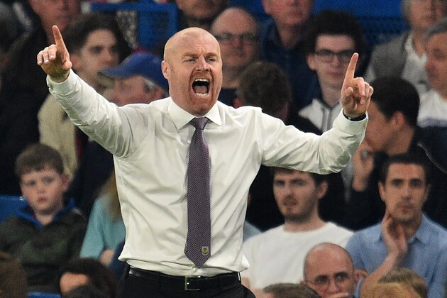 Burnley's English manager Sean Dyche gestures on the touchline during the English Premier League football match between Chelsea and Burnley at Stamford Bridge in London on April 22, 2019. (Photo by Glyn KIRK / AFP) / RESTRICTED TO EDITORIAL USE. No use with unauthorized audio, video, data, fixture lists, club/league logos or 'live' services. Online in-match use limited to 120 images. An additional 40 images may be used in extra time. No video emulation. Social media in-match use limited to 120 images. An additional 40 images may be used in extra time. No use in betting publications, games or single club/league/player publications. /         (Photo credit should read GLYN KIRK/AFP/Getty Images)