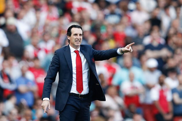 Arsenal's Spanish head coach Unai Emery gestures from the touchline during the English Premier League football match between Arsenal and Crystal Palace at the Emirates Stadium in London on April 21, 2019. (Photo by Adrian DENNIS / AFP) / RESTRICTED TO EDITORIAL USE. No use with unauthorized audio, video, data, fixture lists, club/league logos or 'live' services. Online in-match use limited to 120 images. An additional 40 images may be used in extra time. No video emulation. Social media in-match use limited to 120 images. An additional 40 images may be used in extra time. No use in betting publications, games or single club/league/player publications. /         (Photo credit should read ADRIAN DENNIS/AFP/Getty Images)