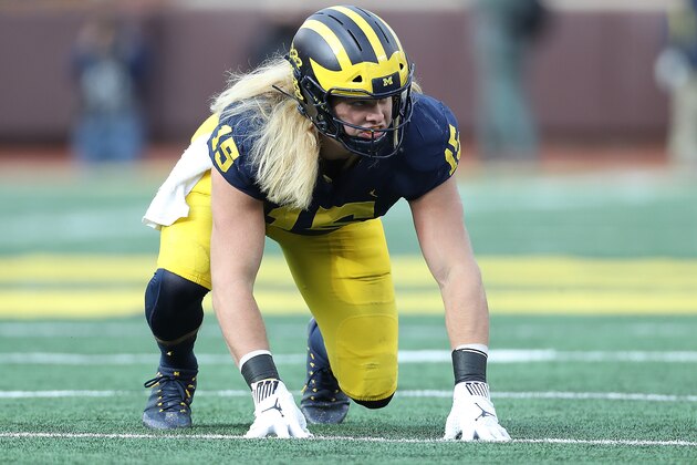 ANN ARBOR, MI - NOVEMBER 03: Chase Winovich #15 of the Michigan Wolverines gets ready to rush the quarterback  during the first quarter of the game against the Penn State Nittany Lions at Michigan Stadium on November 3, 2018 in Ann Arbor, Michigan. Michigan defeated Penn State 42-7. (Photo by Leon Halip/Getty Images)